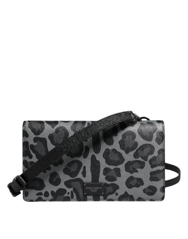 Dolce & Gabbana   Leopard Leather Bifold Card Slot Crossbody Women's Bag